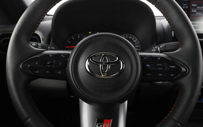 Toyota Yaris cena 126600 przebieg: 35042, rok produkcji 2021 z Wąbrzeźno małe 379